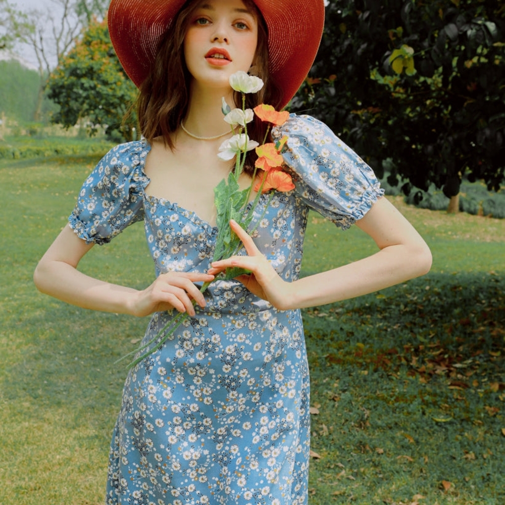 Petite Studio Blue and White Puff Sleeve Midi Dress